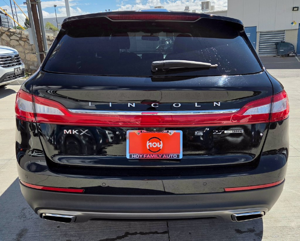 Used 2016 Lincoln MKX Reserve w/ Luxury Package FWD image 8