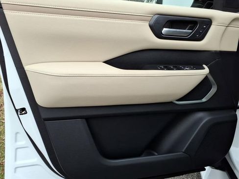 New 2026 Nissan Armada Platinum Reserve image 7