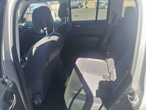 Used 2016 Jeep Patriot Sport w/ Power Value Group image 12