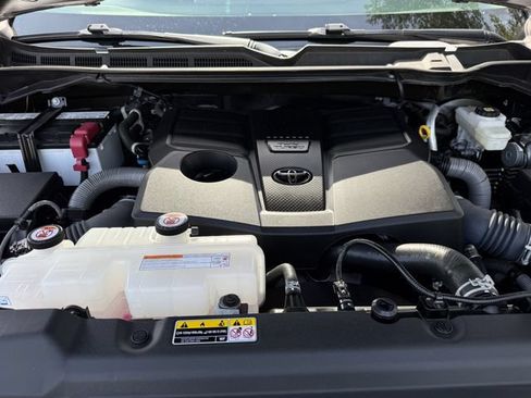 Used 2024 Toyota Tundra SR5 w/ SR5 Convenience Package AWD/4WD image 32