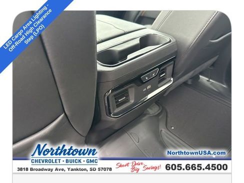 Used 2024 GMC Sierra 1500 AT4 w/ Technology Package image 19