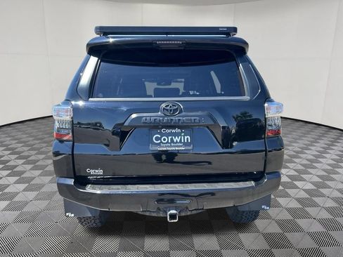 Used 2020 Toyota 4Runner Venture w/ Moonroof Package AWD/4WD image 7