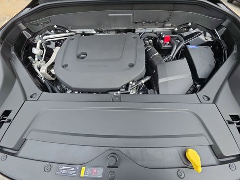 New 2026 Volvo XC90 B6 Plus w/ Protection Package Premier image 35