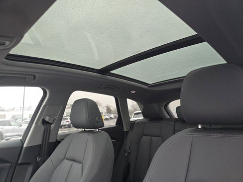 New 2025 Audi Q5 Premium image 9