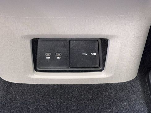 Certified 2026 Volkswagen Atlas SE w/ Panoramic Sunroof Package FWD image 22