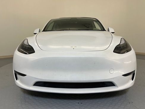 Used 2025 Tesla Model Y Performance image 6