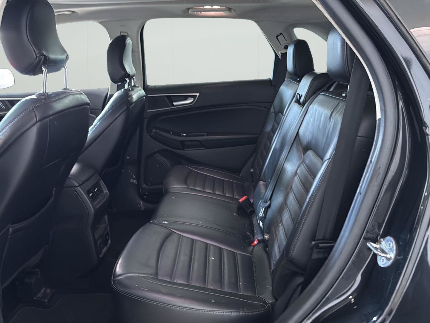Used 2015 Ford Edge SEL w/ Equipment Group 201A AWD/4WD image 10