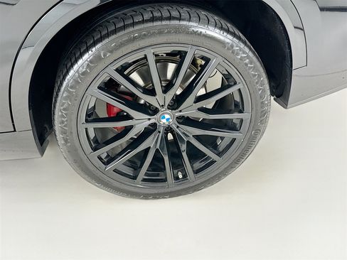 Used 2022 BMW X5 xDrive40i w/ M Sport Package image 33