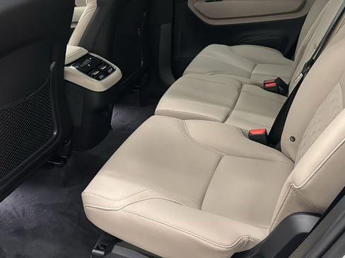 Used 2026 Volvo XC90 B6 Plus w/ Protection Package Premier image 26