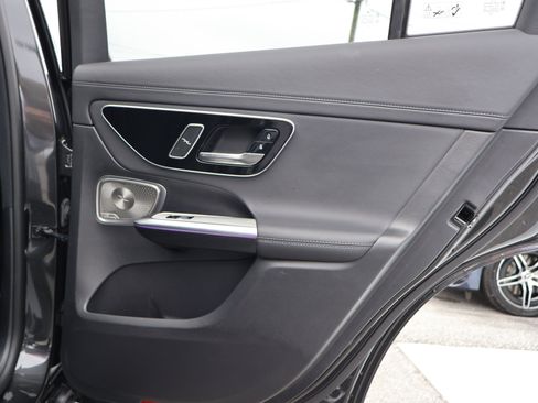 Certified 2025 Mercedes-Benz GLC 300 image 24