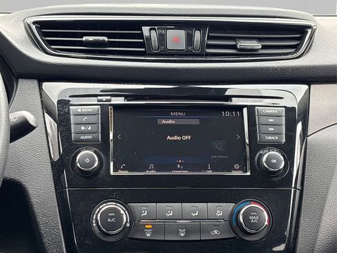 Used 2021 Nissan Rogue Sport S image 19