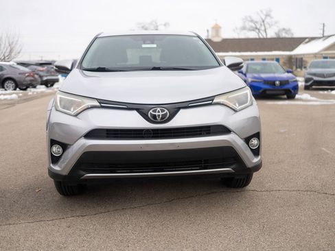 Used 2018 Toyota RAV4 XLE image 15