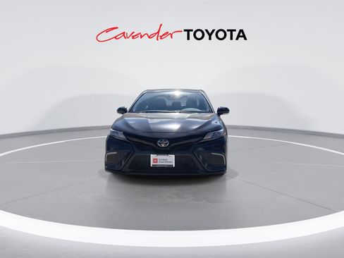 Used 2023 Toyota Camry SE w/ Convenience Package image 3