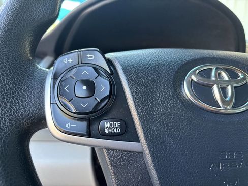 Used 2013 Toyota Camry LE image 37