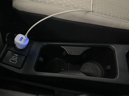 Used 2022 Ford Transit Connect XLT image 41