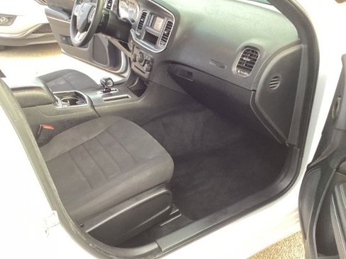 Used 2013 Dodge Charger SE w/ Sport Appearance Group image 7