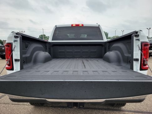 Used 2026 RAM 2500 Big Horn AWD/4WD image 19