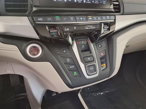Certified 2025 Honda Odyssey EX-L image 14