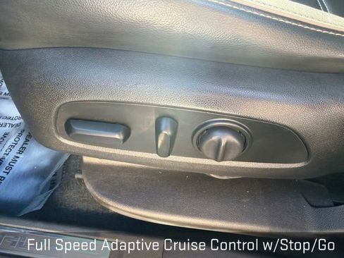 Used 2018 GMC Acadia Denali w/ Technology Package FWD image 32