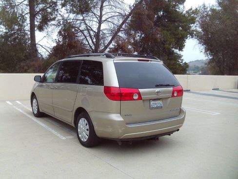Used 2008 Toyota Sienna LE image 7