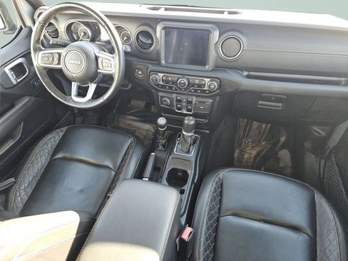 Used 2021 Jeep Gladiator Overland image 23