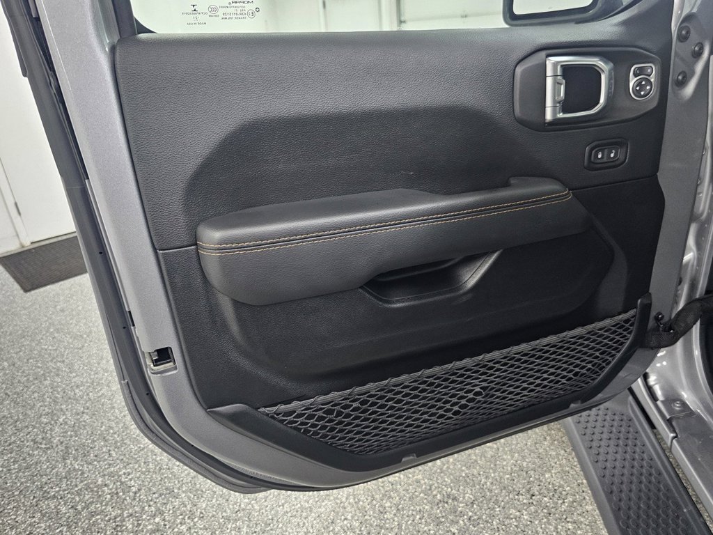 Used 2021 Jeep Wrangler Unlimited Sahara AWD/4WD image 14