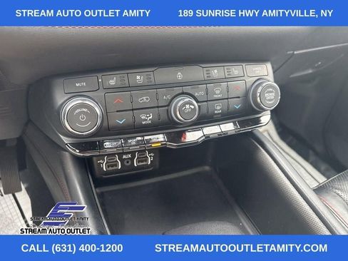 Used 2023 Dodge Durango GT image 33