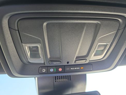 Used 2025 GMC Sierra 1500 AT4 AWD/4WD image 34