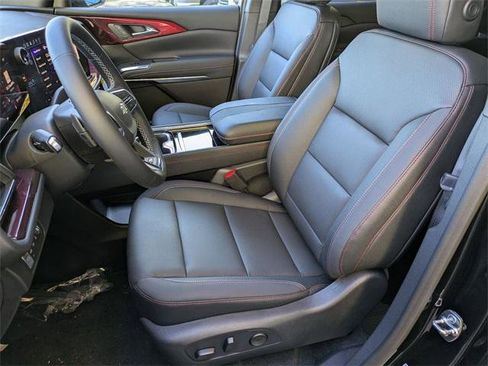 New 2026 Chevrolet Traverse Z71 w/ Driver Confidence Package image 11