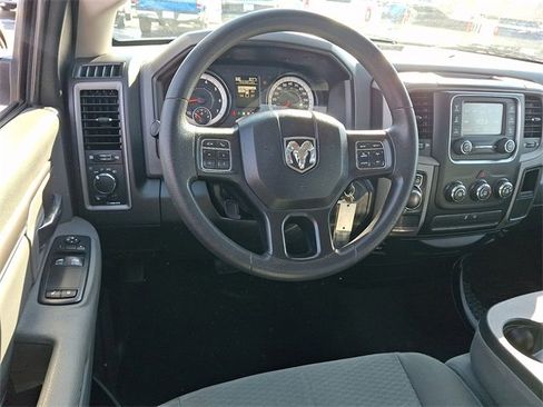 Used 2018 RAM 1500 Express image 11