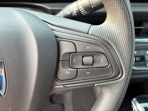 Used 2025 Buick Envista Preferred FWD image 18