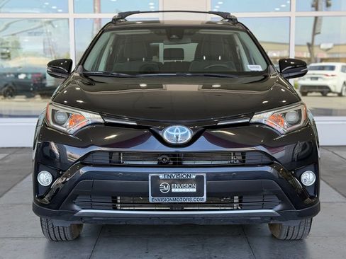 Certified 2018 Toyota RAV4 XLE w/ Convenience Package AWD/4WD image 4