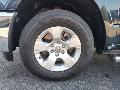 Used 2025 RAM 1500 Big Horn AWD/4WD image 11