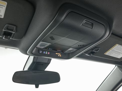 Used 2024 Chevrolet Equinox RS image 24