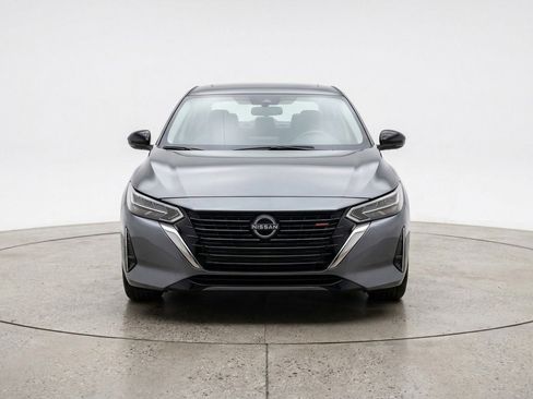 Used 2025 Nissan Sentra SV image 2