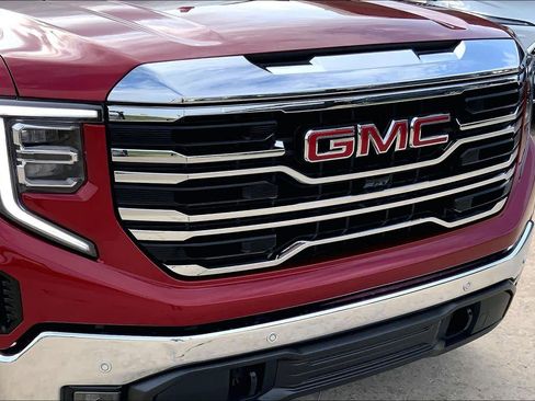 Used 2026 GMC Sierra 1500 SLT w/ SLT Premium Plus Package AWD/4WD image 28