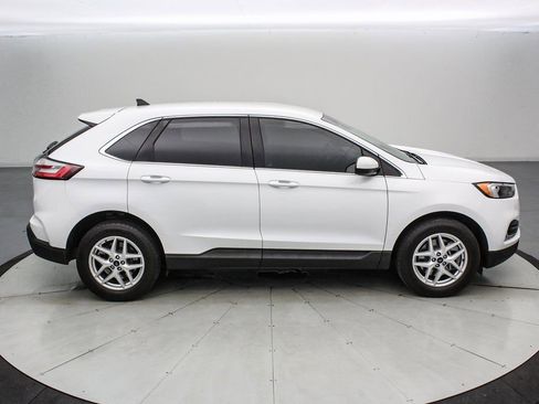 Certified 2022 Ford Edge SEL w/ Convenience Package image 3