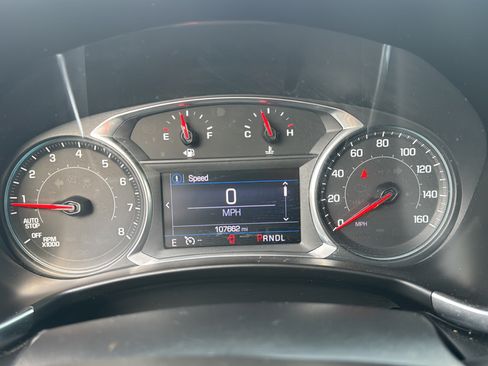 Used 2019 Chevrolet Equinox LT w/ Driver Convenience Package FWD image 15