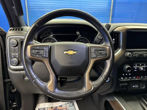Used 2021 Chevrolet Silverado 2500 High Country w/ Technology Package AWD/4WD image 14