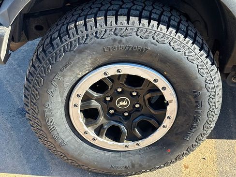 Used 2023 Ford Bronco Badlands w/ Sasquatch Package image 17