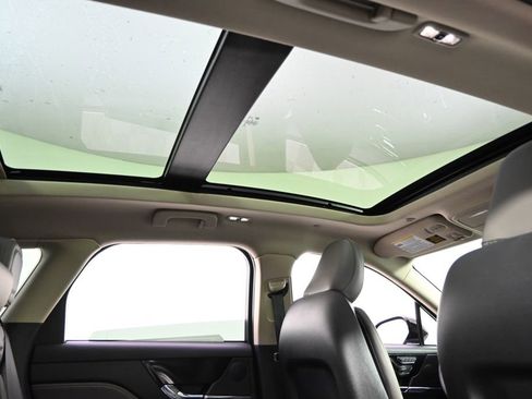 New 2026 Lincoln Corsair Premiere AWD/4WD image 17
