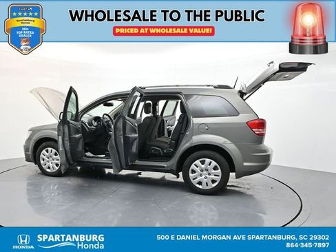 Used 2019 Dodge Journey SE image 47