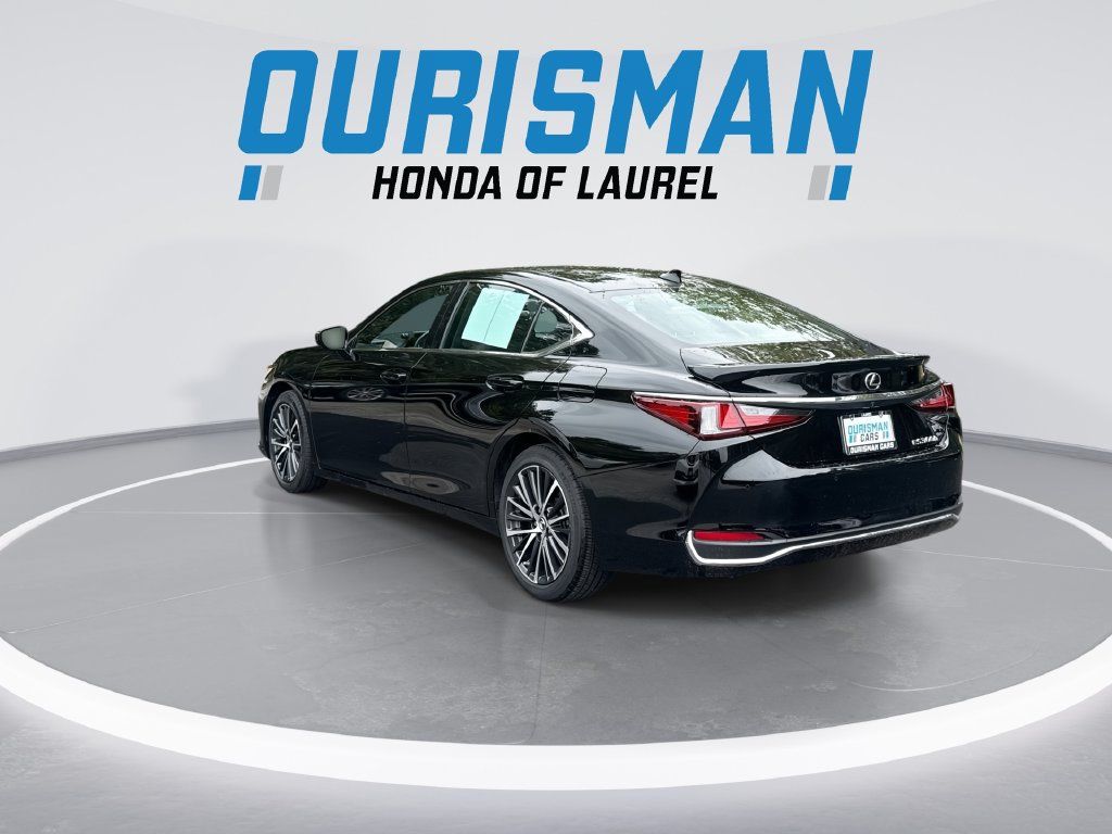 Used 2025 Lexus ES 300h w/ Premium Package FWD image 6
