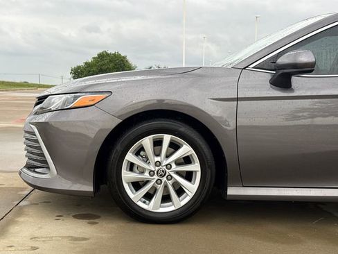 Used 2023 Toyota Camry LE FWD image 5
