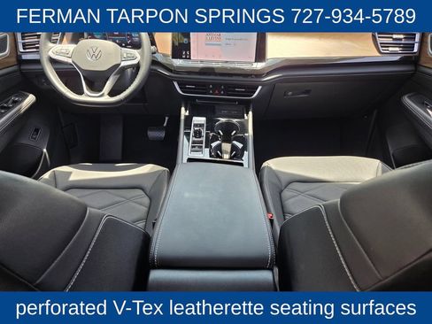 Used 2025 Volkswagen Atlas SE AWD/4WD image 17