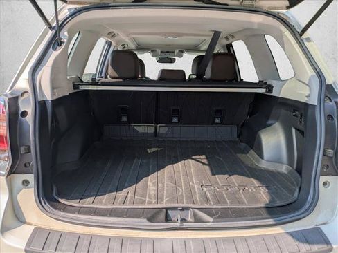 Used 2018 Subaru Forester 2.5i Touring w/ Popular Package #3B AWD/4WD image 6