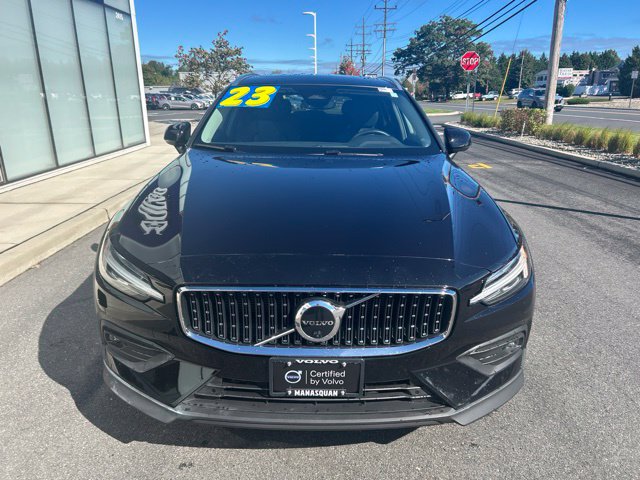 Used 2023 Volvo V60 B5 Cross Country Plus w/ Climate Package AWD/4WD image 7
