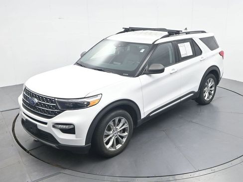 Used 2021 Ford Explorer XLT w/ Equipment Group 202A RWD image 18