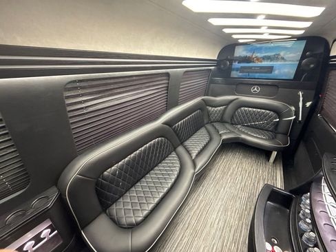 Used 2021 Mercedes-Benz Sprinter 3500 image 32