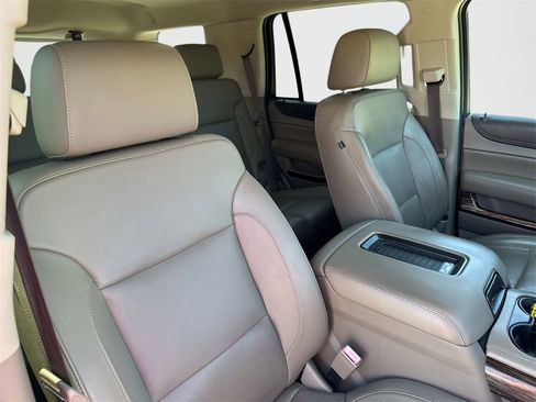 Certified 2017 GMC Yukon SLT image 18